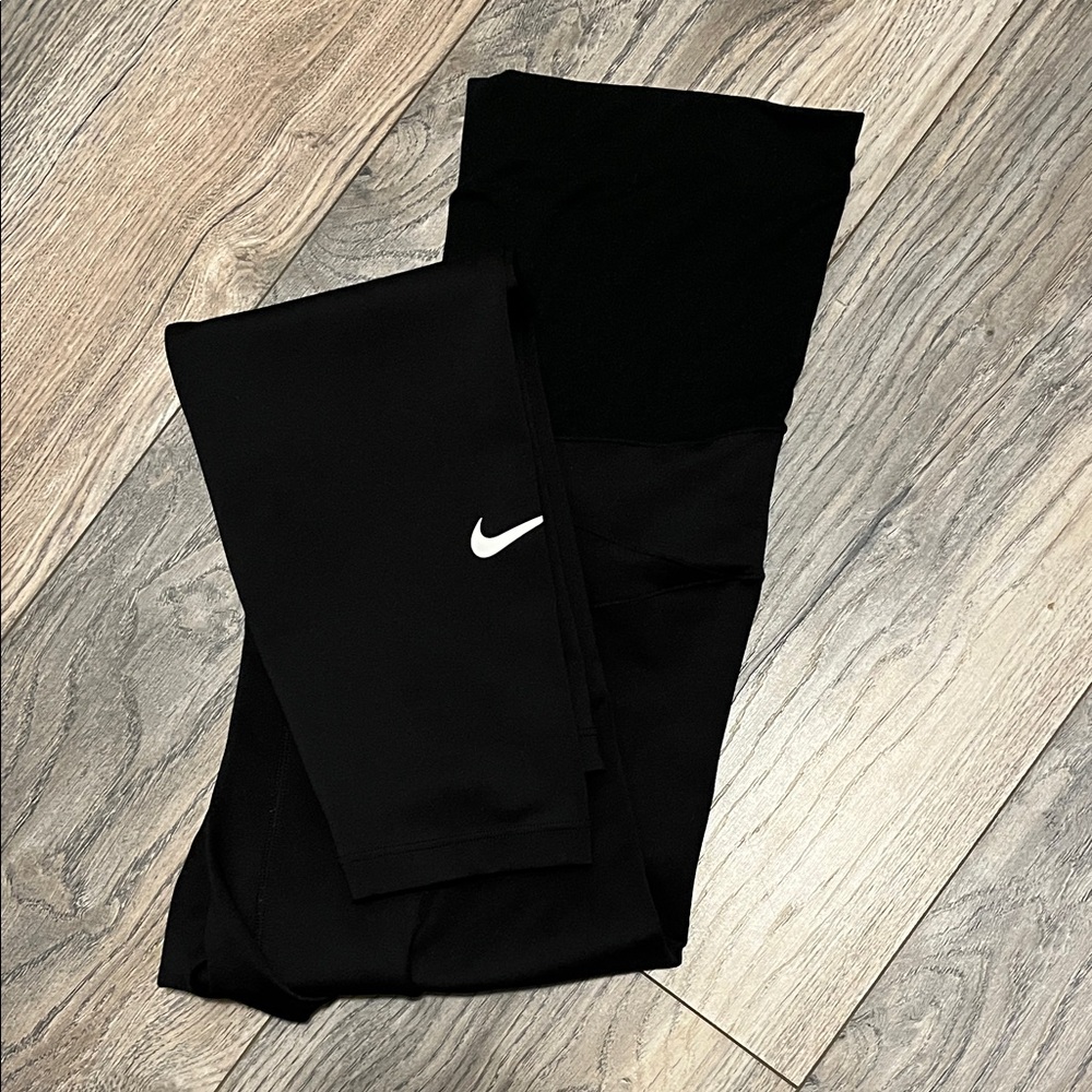 Nike Black Womens ' Performance MATERNITY Leggings with White Swoosh 7/8 length
